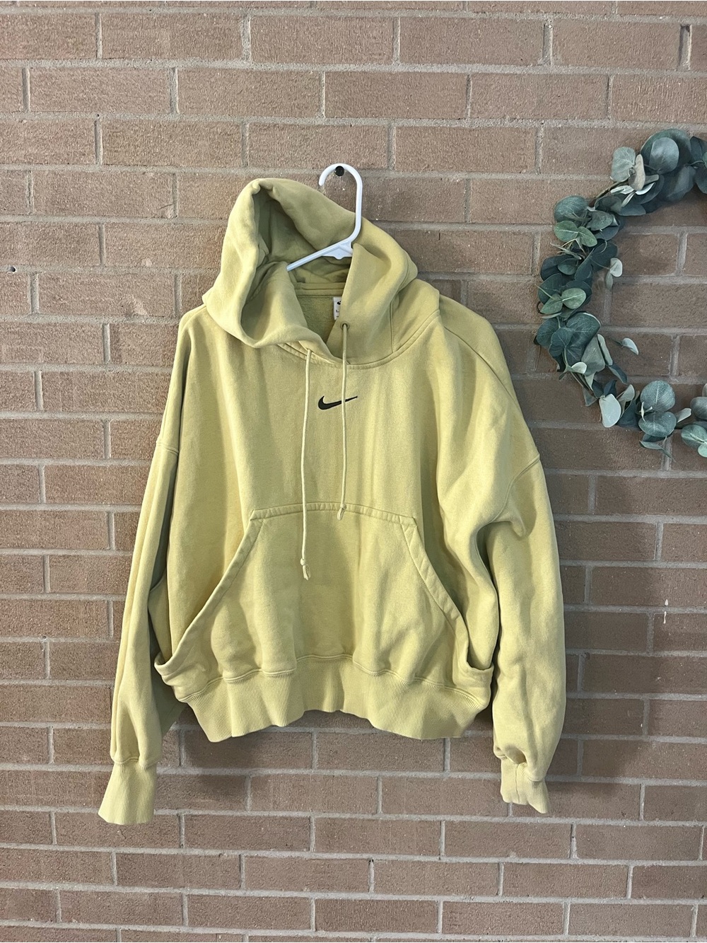 Nike Pullover Hoodie Sweatshirt